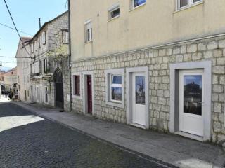 Charming Sinj Town Studio Apartments - Studio Apartments - Sinj - 1