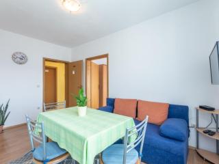 Charming Trogir Apartments with Balcony - Comfort One Bedroom Apartment - Trogir - 8
