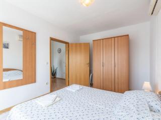 Charming Trogir Apartments with Balcony - Comfort One Bedroom Apartment - Trogir - 5