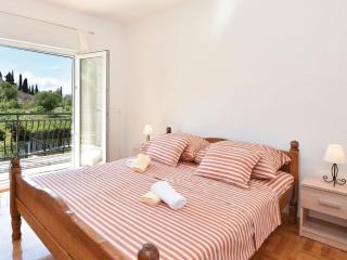 Five Bedroom Holiday Home - Trilj - 4