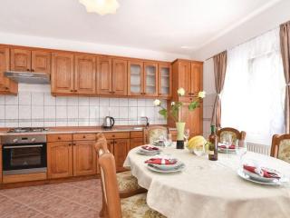 Five Bedroom Holiday Home - Trilj - 6