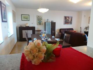 Superb Lovran Apartments with Sea Views - One Bedroom Apartment with Balcony - Lovran - 0