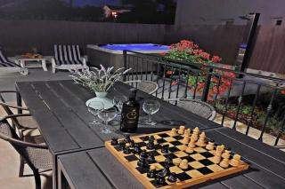 Mihael Holiday House - Three Bedroom Holiday Home with jacuzzi - Zadar - 4