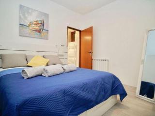 Three Bedroom Apartment with Terrace - Seget Vranjica - 6
