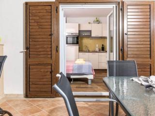 One Bedroom Apartment with Terrace and Sea View 5 - Zastražišće - 0