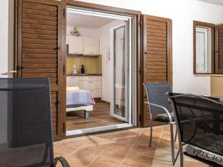One Bedroom Apartment with Terrace and Sea View 5 - Zastražišće - 5