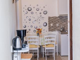 Apartments Luka & Leona - Two Bedroom Apartment with Balcony Luka - Senj - 9