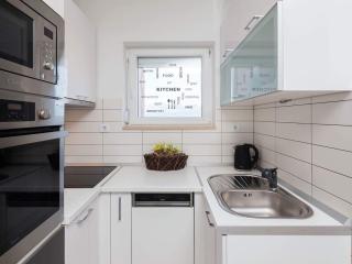 Premium Two-Bedroom Apartment - Supetar - 6