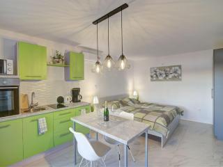 Apartments Luka & Leona - Two Bedroom Apartment with Balcony Luka - Senj - 7