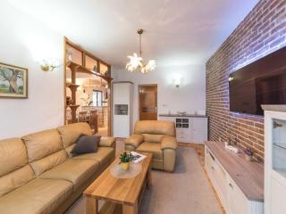 Six Bedroom Holiday Home - Vrsine - 5