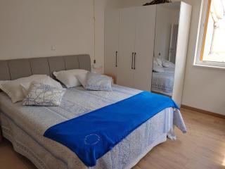 Seaside Apartment olta-Three Bedroom Apartment with Terrace - Stomorska - 2