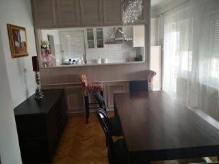 Holiday Home Dugo Selo M&A - Five Bedroom Holiday Home with Terrace - Zagreb - 4