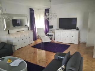 Holiday Home Dugo Selo M&A - Five Bedroom Holiday Home with Terrace - Zagreb - 8
