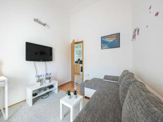 Spacious Prgomet Retreat with Private Pool, Fitness Centre, and Garden - Three Bedroom Villa - Prgomet - 0