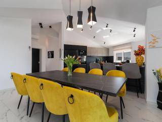 Luminous Infinity Villa with Pool and Gym - Six Bedroom Villa with Pool - 8