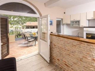 One Bedroom Apartment with Terrace and Sea View 3 - Zastražišće - 6