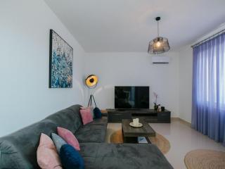 Scenic Sea View Apartment Trogir - Two Bedroom Apartment with Balcony and Sea View - Trogir - 0