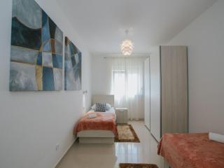 Scenic Sea View Apartment Trogir - Two Bedroom Apartment with Balcony and Sea View - Trogir - 1