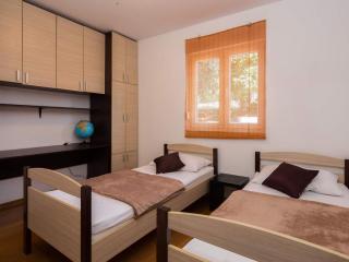 Elegant Hideaway Apartment with Pool - Two Bedroom Apartment with Pool - Trogir (Traù) - 7