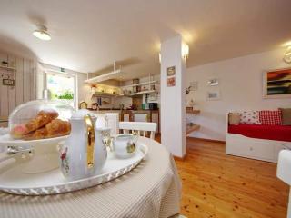 Blissful Bay Apartments Vrboska - One Bedroom Apartment with Terrace - 3