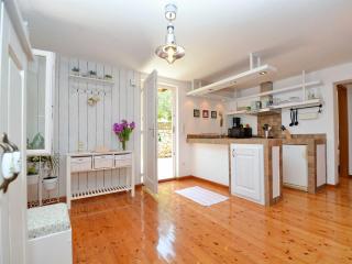 Blissful Bay Apartments Vrboska - One Bedroom Apartment with Terrace - 4