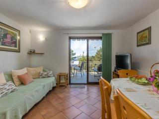 Apartment Villa Mirna - Three Bedroom Apartment with Balcony and Sea View - Njivice - 0