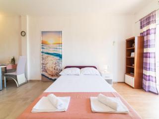 Tranquil and Stylish Apartment Kastel Novi - Studio Apartment with Garden - Kaštela - 4