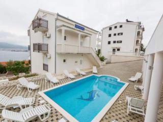 Apartmani Bridi Okrug Donji - Two Bedroom Apartment 2 - Okrug Donji - 1