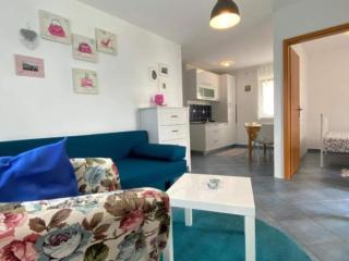 Apartments Lara Rab - One Bedroom Apartment with Balcony - Rab - 8