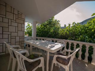 Apartments Ivankovic - Two Bedroom Apartment with Terrace - Nin - 2