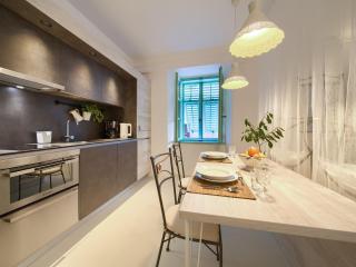Vibrant and Elegant Downtown Krk Apartments - Classic Studio Apartment - Krk - 8