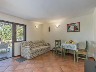 Apartment with balcony and 1 room - Njivice - 9