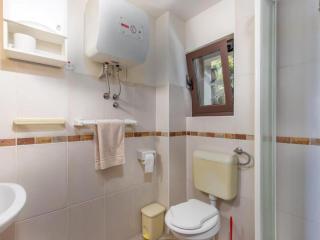 Apartment with balcony and 1 room - Njivice - 2