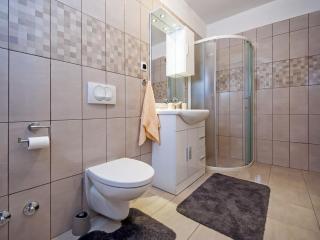 Idyllic Getaway Holiday Home with Pool - Three Bedroom Holiday Home with Pool - Rovinj - 1