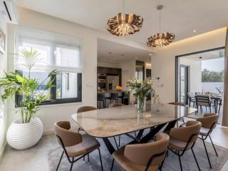Three Bedroom Villa with Pool - Kaštela - 5