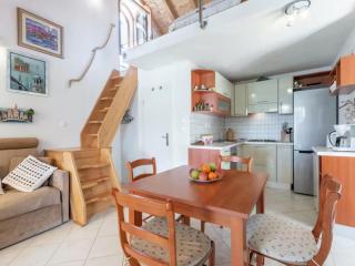 Holiday home House of the Sun - Three Bedroom Holiday Home with Pool - 4