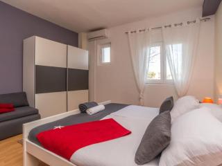 Villa Julia - One Bedroom Apartment 5 - Biograd na Moru - 5