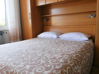 Scenic Retreat Rooms and Family Apartments - One Bedroom Apartment with Terrace - Mošćenička Draga - 3
