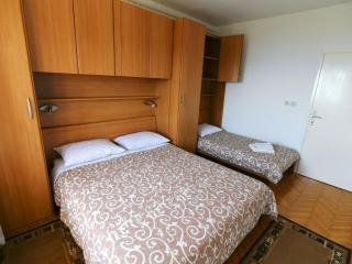Scenic Retreat Rooms and Family Apartments - One Bedroom Apartment with Terrace - Mošćenička Draga - 4