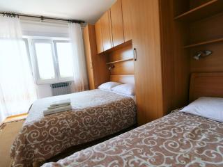 Scenic Retreat Rooms and Family Apartments - One Bedroom Apartment with Terrace - Mošćenička Draga - 2