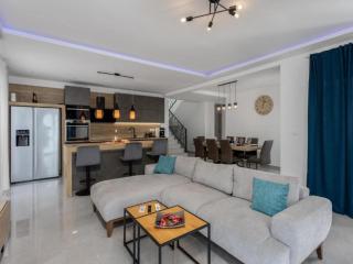 Villa Fran - Four Bedroom Villa with Private Pool - Šmrika - 7
