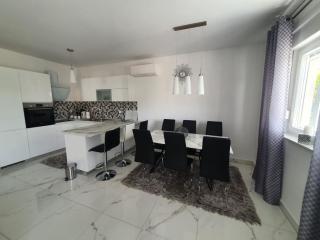 Two Bedroom Apartment with Terrace - Kaštela - 9