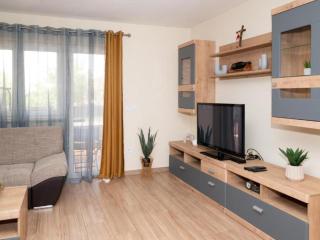 Five Bedroom Villa With Pool - Bogatić - 7