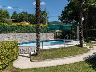 Charming Apartment with Sea Views and Shared Pool - One Bedroom Apartment - Lovran - 4