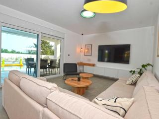 Refined and Inviting Villa in Kanfanar - Four Bedroom Villa with Pool - Kanfanar - 8