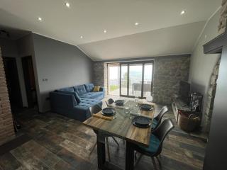 Splendid Holiday Home with Panoramic Sea Views Moscenicka Draga - Two Bedroom Holiday Home - Mošćenička Draga - 0