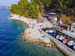 Apartments Marko- Superior Two Bedroom Apartment with Terrace and Sea View A4 2 - Okrug Donji - 2