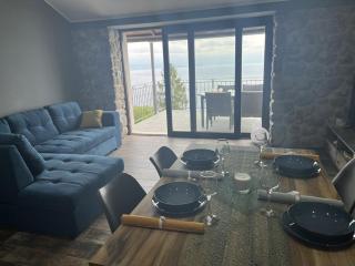 Splendid Holiday Home with Panoramic Sea Views Moscenicka Draga - Two Bedroom Holiday Home - Mošćenička Draga - 8
