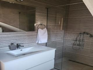 Elegant Trogir Apartment with Garden Terrace - Two Bedroom Apartment - Trogir - 4