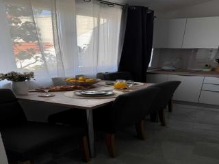 Elegant Trogir Apartment with Garden Terrace - Two Bedroom Apartment - Trogir - 0